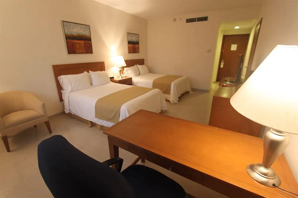 Wyndham Garden Playa Del Carmen Hotel