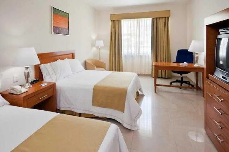 Wyndham Garden Playa Del Carmen Hotel 5*,