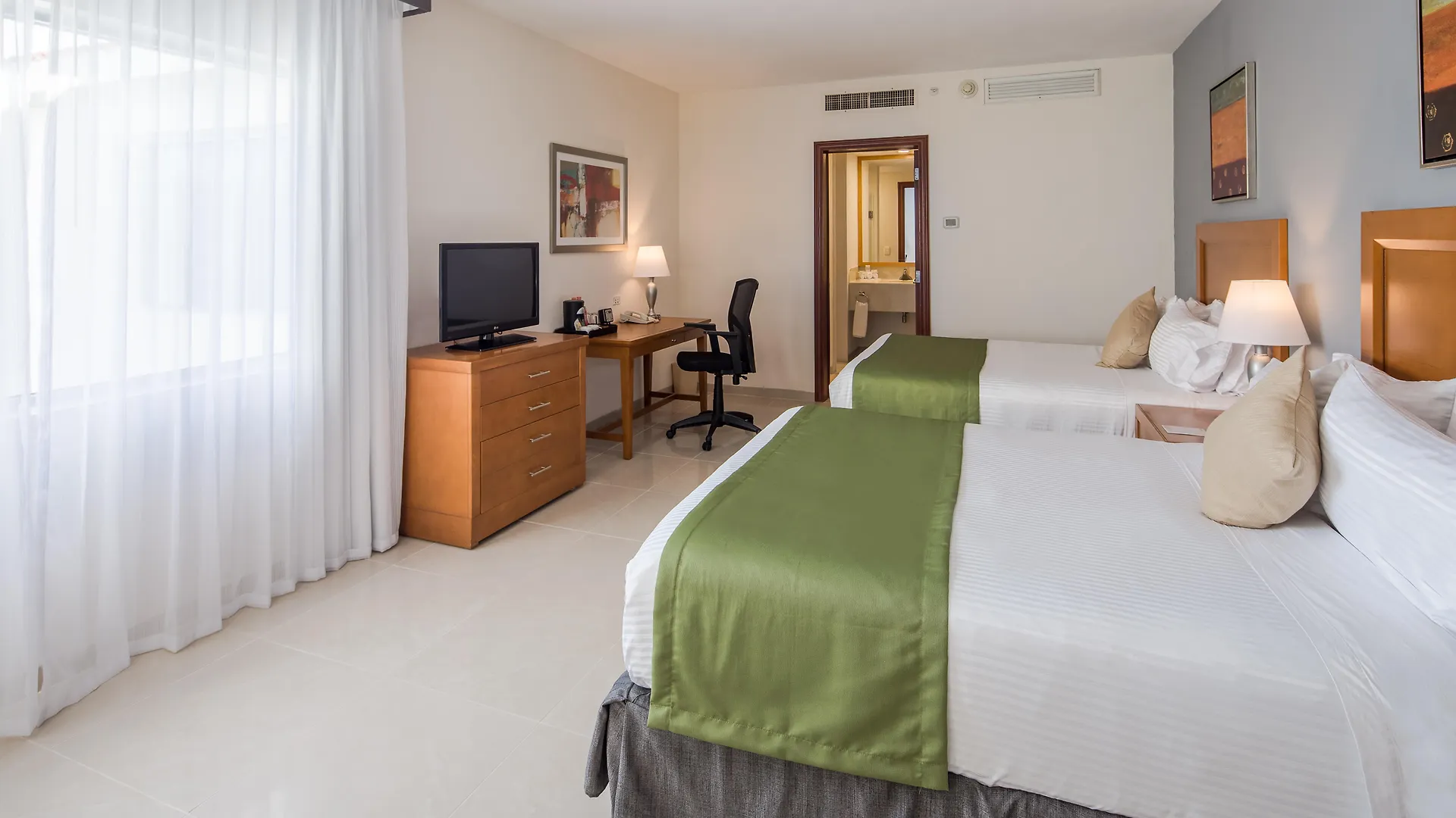 Wyndham Garden Playa Del Carmen Hotel