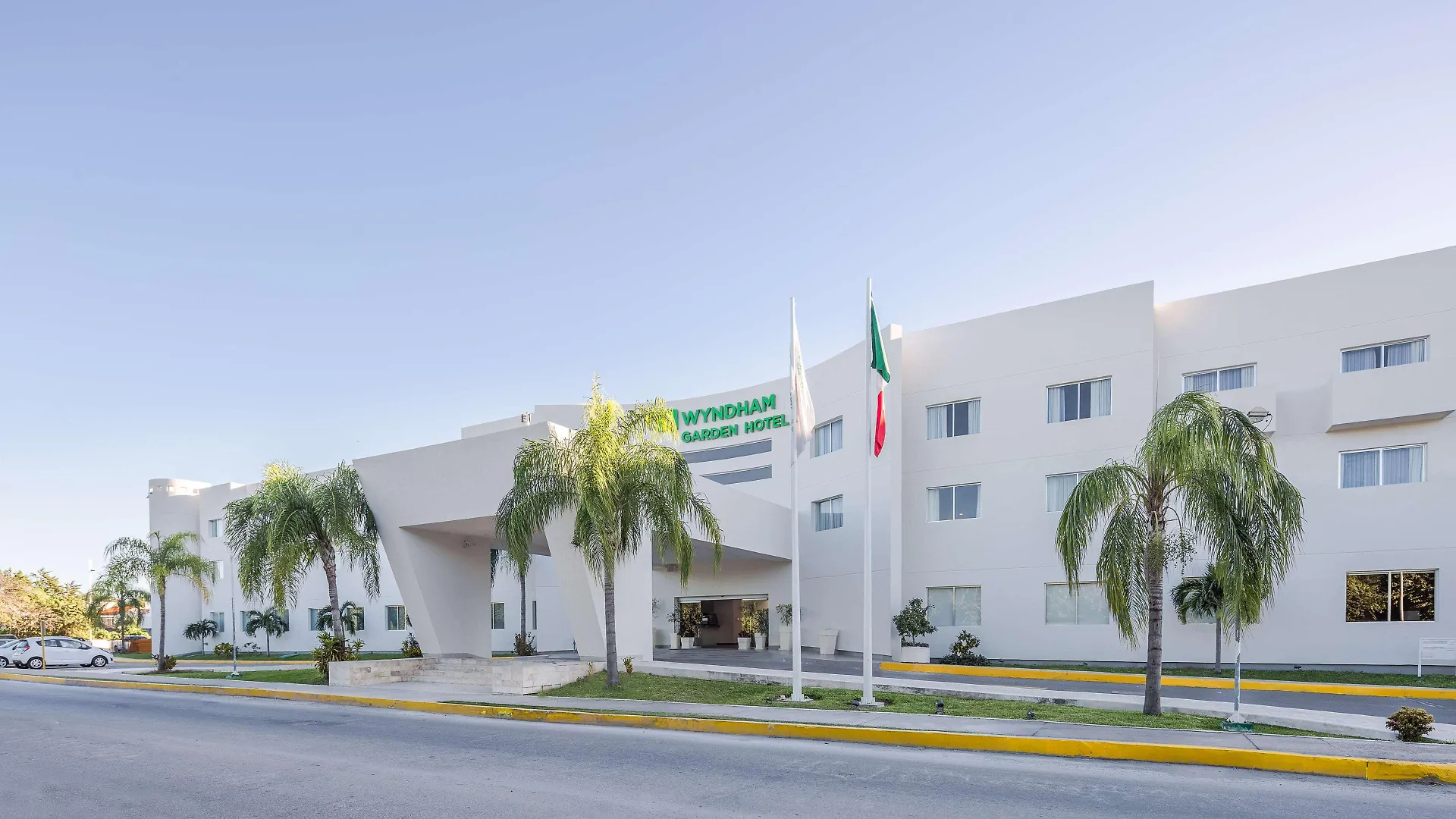 Wyndham Garden Playa Del Carmen Hotel
