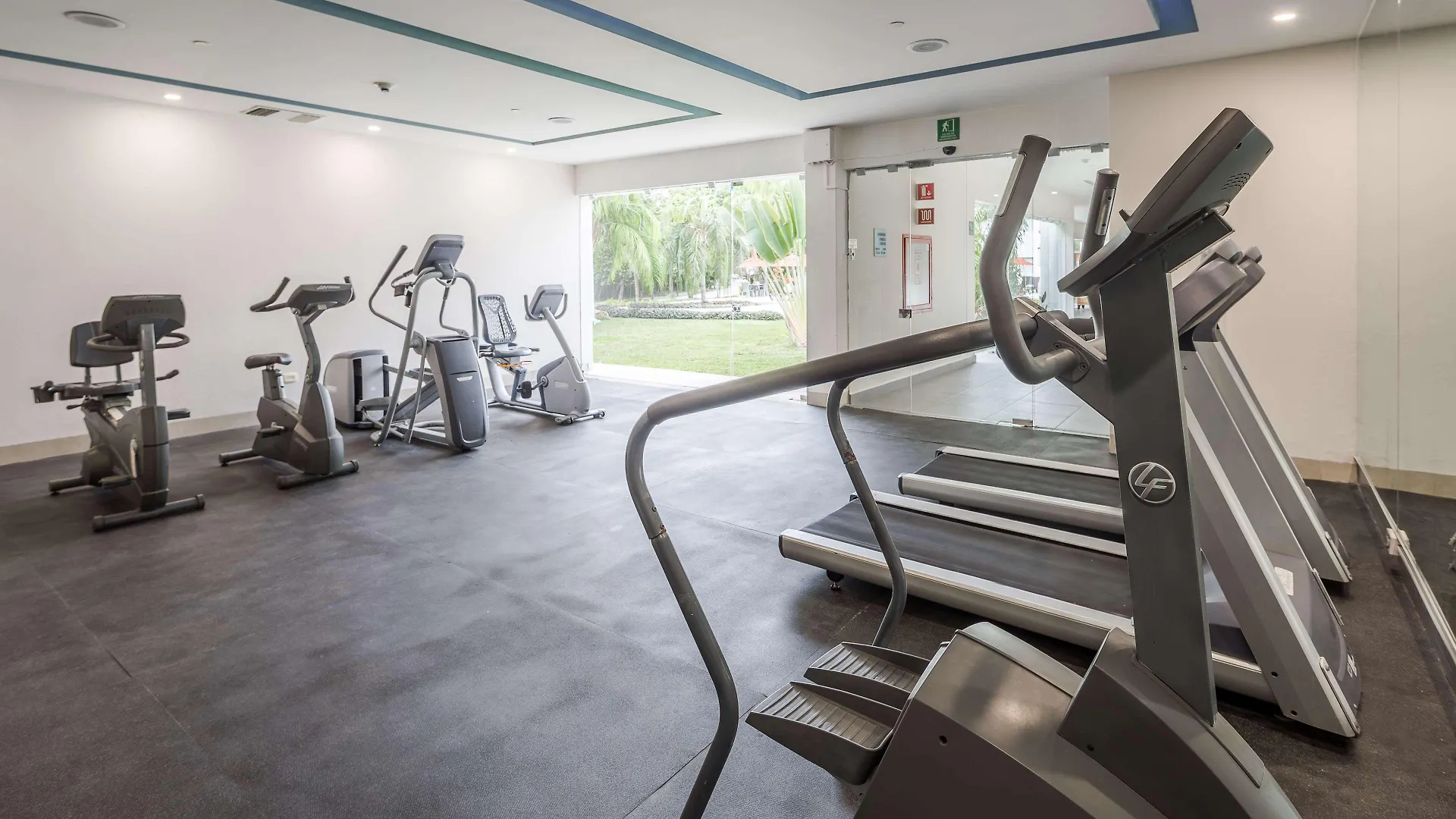 Wyndham Garden Playa Del Carmen Hotel