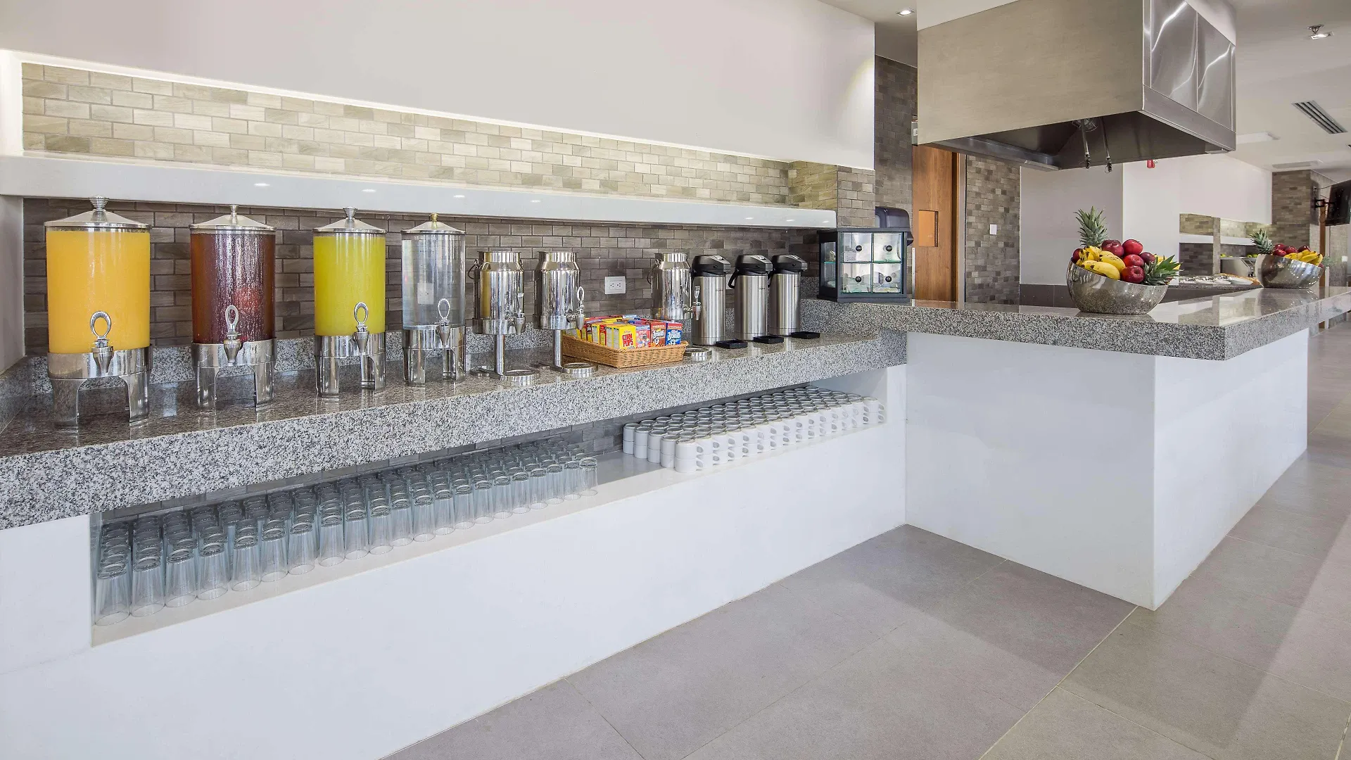 Wyndham Garden Playa Del Carmen Hotel