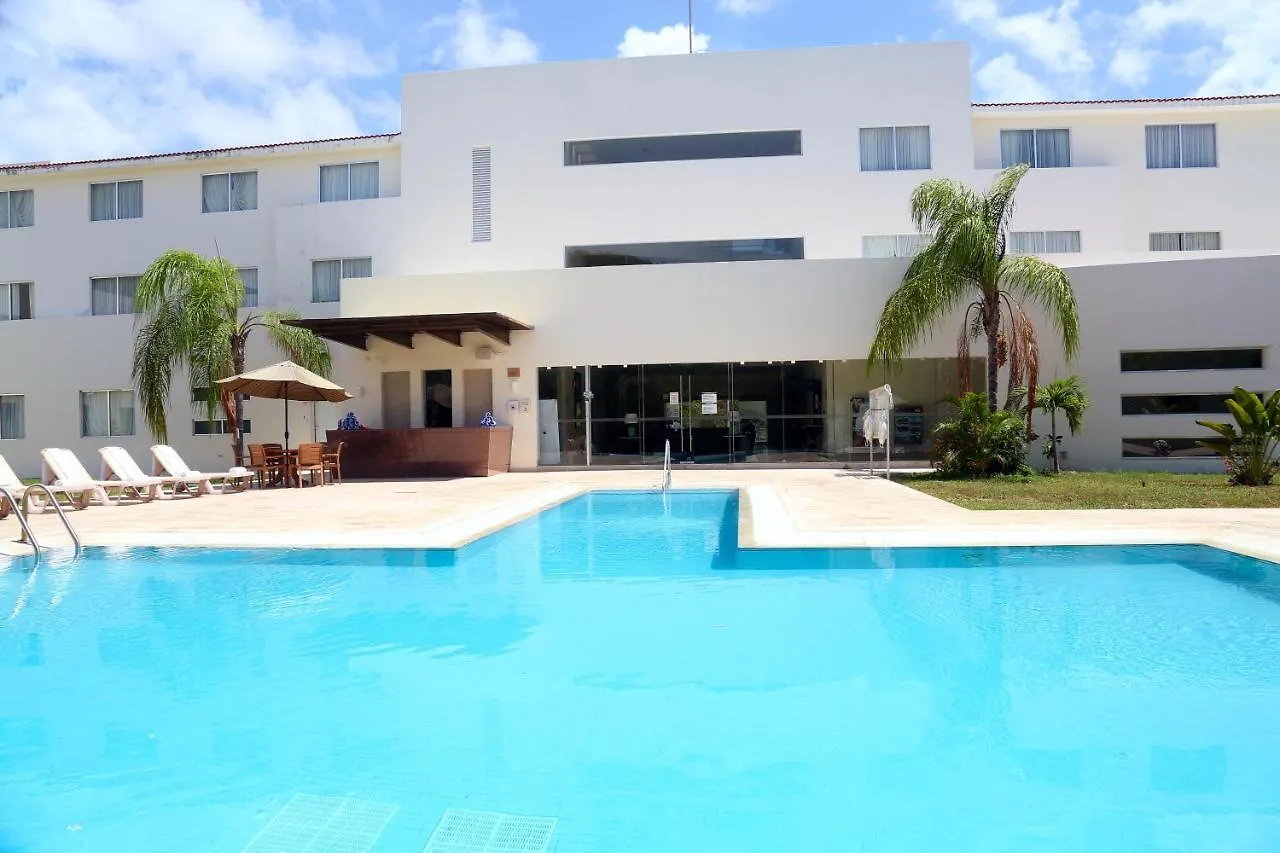 Wyndham Garden Playa Del Carmen Hotel