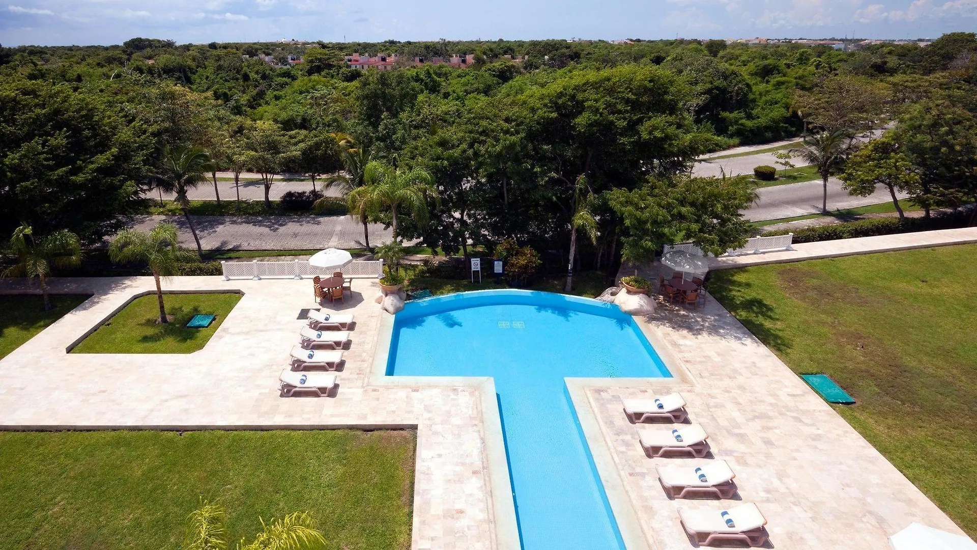 Wyndham Garden Playa Del Carmen Hotel