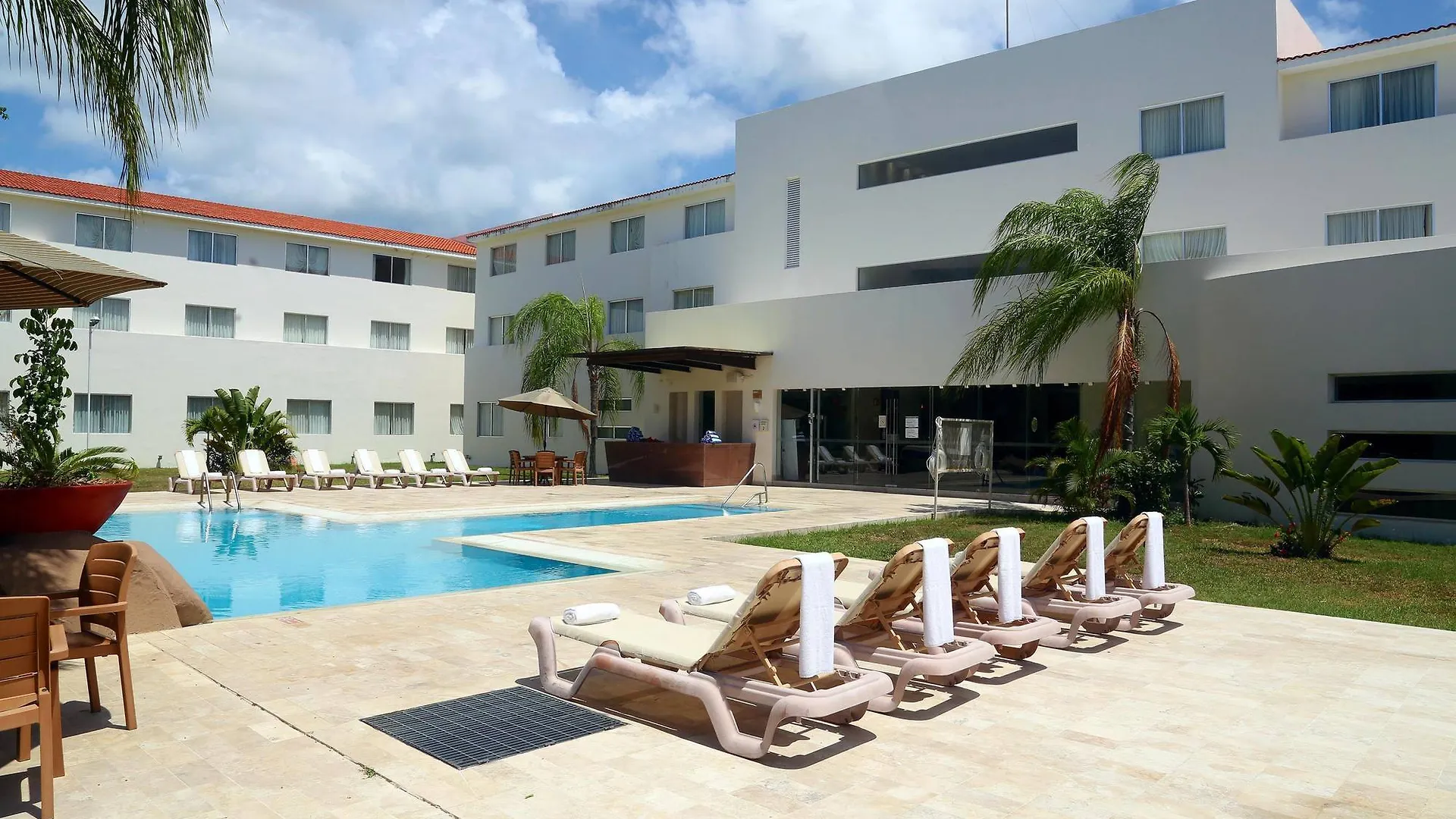 Wyndham Garden Playa Del Carmen Hotel