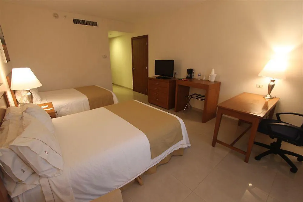 Wyndham Garden Playa Del Carmen Hotel